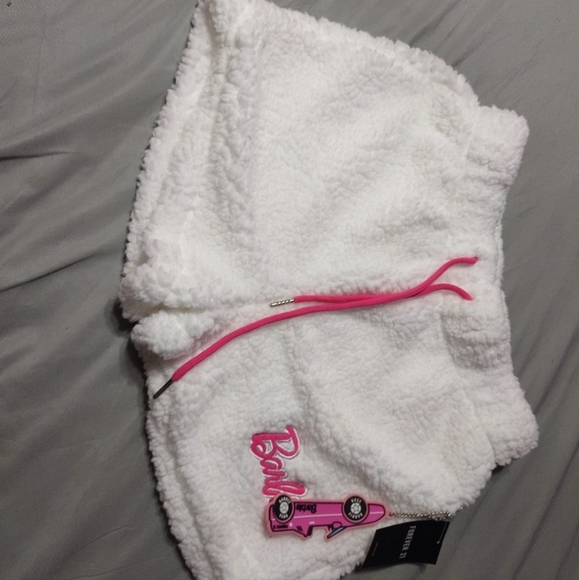 Barbie Sherpa Hoodie/Shorts Set Forever 21 - Picture 2 of 7